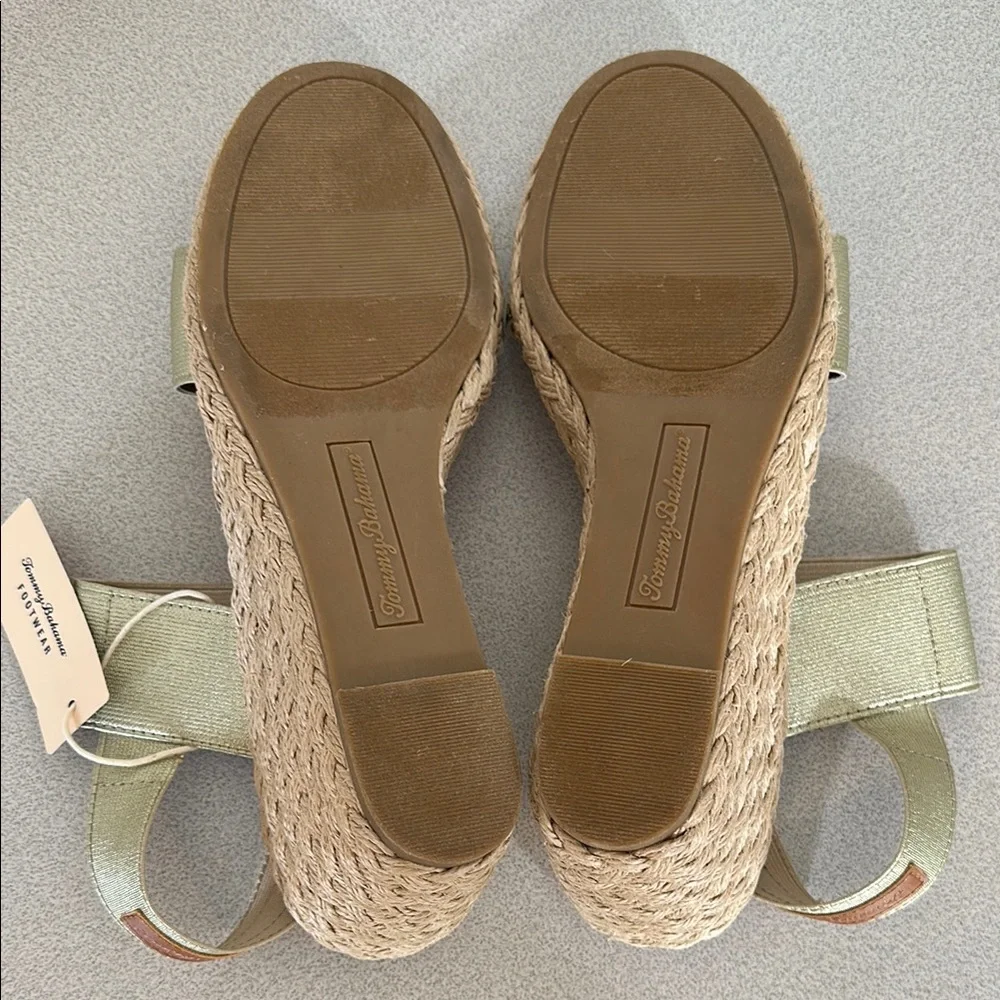 NEW Tommy Bahama‎ Sakura With Silver Elastic Straps